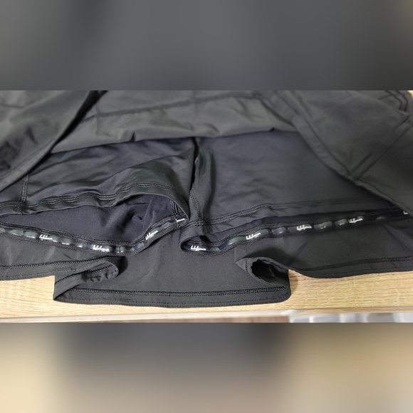 Lululemon Pace Rival Skirt Black Size 18 EUC - Picture 5 of 9